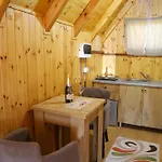Wood House 빌라 베라트